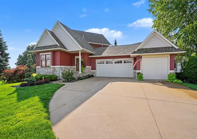 Photo 3 of Sale Pending at 14161 Georgian Bay Dr, Holland, MI 49424 | MLS# 70554264 | Listing updated on 2026-09-03