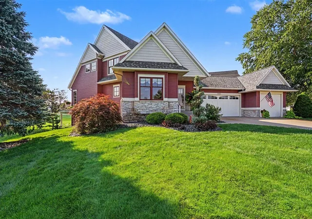Photo 3 of Sale Pending at 14161 Georgian Bay Dr, Holland, MI 49424 | MLS# 70554264 | Listing updated on 2026-09-03