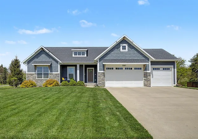 1st image of 5587 Stanton Woods Dr, Hudsonville, MI 49426 | MLS# 70529638