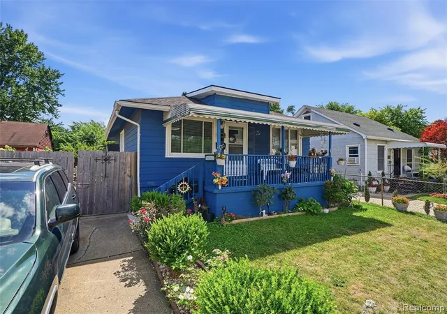 Photo 2 of Single family home for sale at 7268 Hupp Ave, Warren, MI 48091 4919 | MLS# 61024513 | Listing updated on 2026-08-26