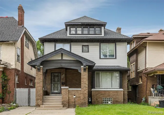 Photo 2 of Single family home for sale at 121 Colorado St, Highland Park, MI 48203 | MLS# 61006353 | Listing updated on 2026-07-07
