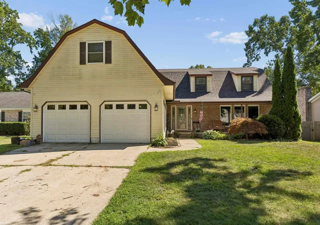 2nd image of 4165 Surrey Ln, Fort Gratiot, MI 48059 | MLS# 50219002