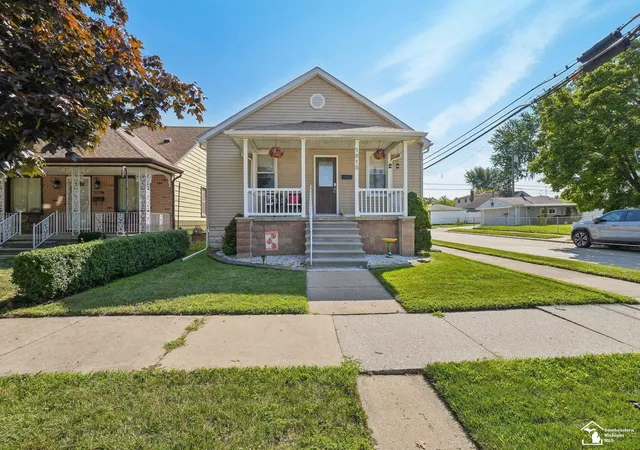 Photo 1 of Single family home for sale at 1615 Cora St, Wyandotte, MI 48192 | MLS# 50219977 | Listing updated on 2026-09-14