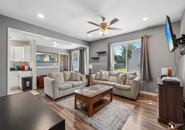Photo 3 of Single family home for sale at 1615 Cora St, Wyandotte, MI 48192 | MLS# 50219977 | Listing updated on 2026-09-14