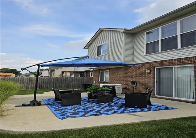 Photo 3 of Sale Pending at 29870 Lacy Dr, Westland, MI 48186 | MLS# 70492267 | Listing updated on 2025-11-22