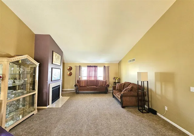 Photo 4 of Sale Pending at 29870 Lacy Dr, Westland, MI 48186 | MLS# 70492267 | Listing updated on 2025-11-22