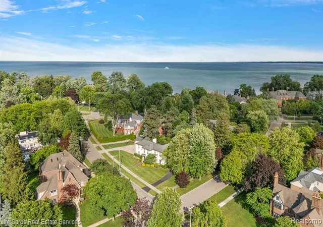 Homes for sale in Grosse Pointe Park, MI | 688 Balfour St, Grosse Pointe Park, MI 48230 | MLS# 61004983