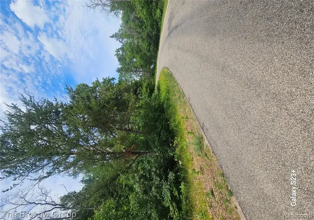 Homes for sale in Houghton Lake, MI | 0 Acorn Ln, Houghton Lake, MI 48629 | MLS# 61008093