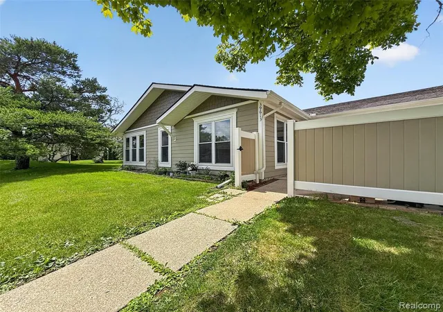 Homes for sale in Novi, MI | 39613 Village Wood Ln, Novi, MI 48375 | MLS# 61005594