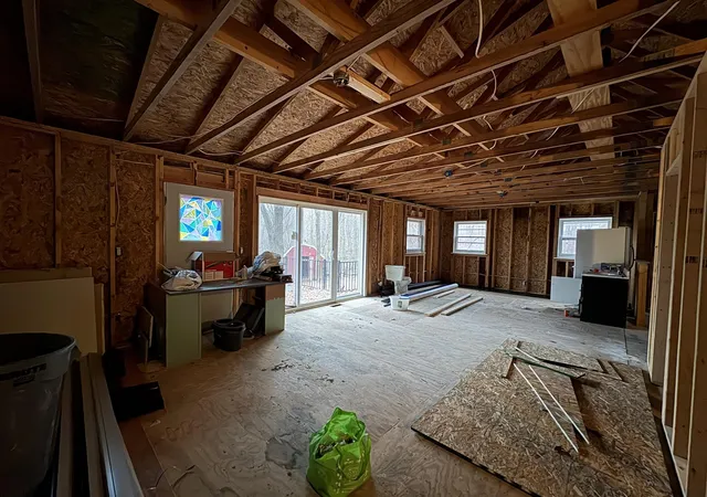 Photo 2 of Single family home for sale at 6250 N 7th Street, Kalamazoo, MI 49009 | MLS# 70518188 | Listing updated on 2026-03-09