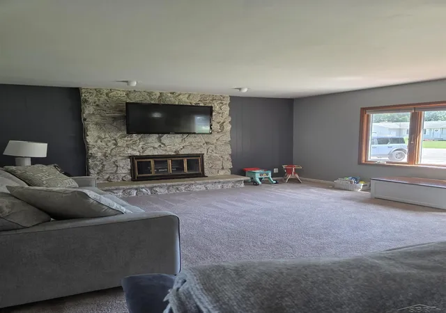 Homes for sale in Bay City, MI | 2073 Kenneth Dr, Bay City, MI 48706 | MLS# 50214584