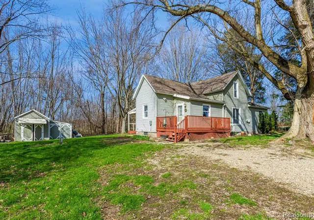 Homes for sale in Sodus, MI | 3823 Oxbow Rd, Sodus, MI 49126 | MLS# 60984645