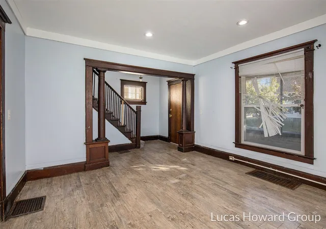 Photo 2 of Single family home for sale at 737 Dolbee Ave, Grand Rapids, MI 49506 | MLS# 70553814 | Listing updated on 2026-08-28