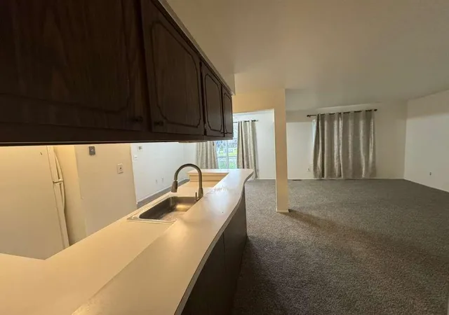 5th image of 37102 Aberdeen Dr, Sterling Heights, MI 48312