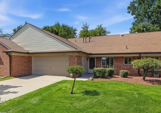 Photo 2 of Condo for sale at 38551 Palm Meadow Dr #15, Clinton Township, MI 48036 | MLS# 50219317 | Listing updated on 2026-09-18