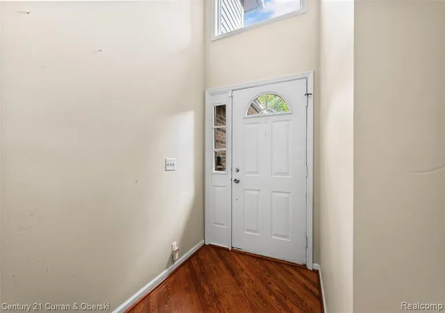 3rd image of 5237 Royal Vale Ln, Dearborn, MI 48126 | MLS# 61002763