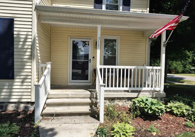 Photo 2 of Single family home for sale at 315 E Main St, Vernon, MI 48476 | MLS# 50213919 | Listing updated on 2026-08-07