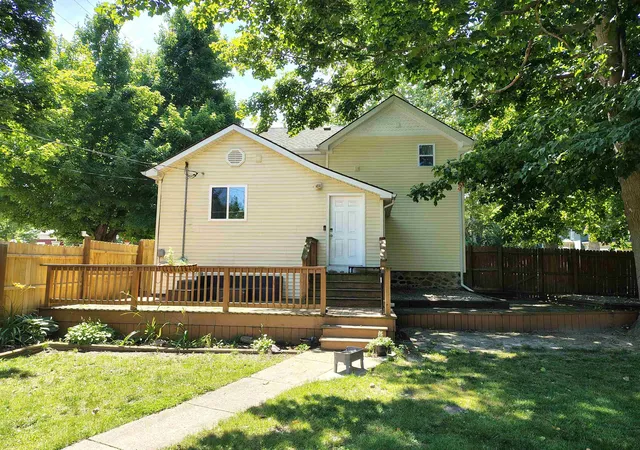 Photo 4 of Single family home for sale at 315 E Main St, Vernon, MI 48476 | MLS# 50213919 | Listing updated on 2026-08-07