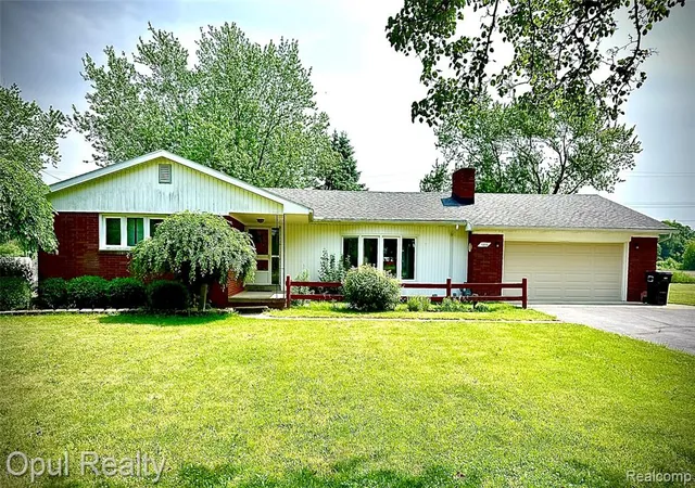 Homes for sale in Ida, MI | 7899 Ida East Rd, Ida, MI 48140 | MLS# 61000932