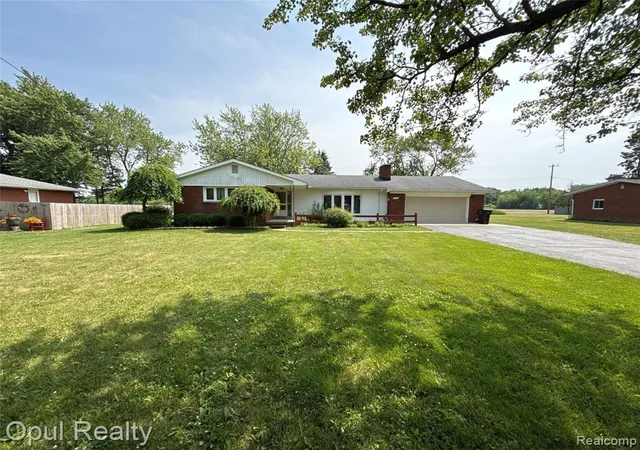 Homes for sale in Ida, MI | 7899 Ida East Rd, Ida, MI 48140 | MLS# 61000932