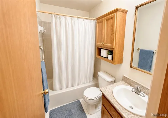 Photo 4 of Sale Pending at 26823 Villa Calabrese, Warren, MI 48091 6604 | MLS# 61005372 | Listing updated on 2026-08-28