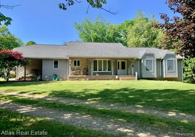 Homes for sale in Clifford, MI | 6075 Mayville Rd, Clifford, MI 48727 | MLS# 61001788