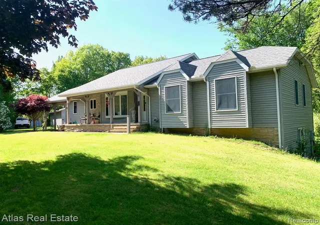 Homes for sale in Clifford, MI | 6075 Mayville Rd, Clifford, MI 48727 | MLS# 61001788