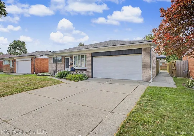 Photo 1 of Single family home for sale at 13644 Joyce Dr, Warren, MI 48088 4825 | MLS# 61014914 | Listing updated on 2026-09-16