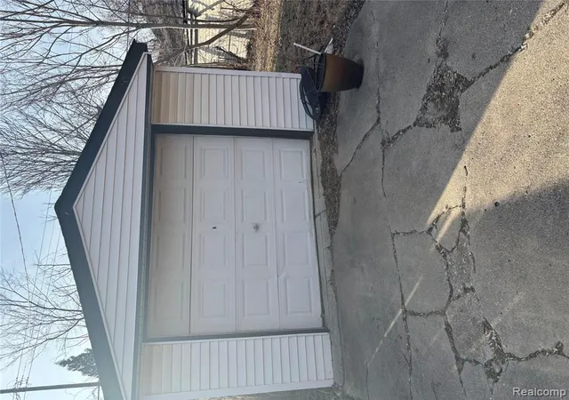 Homes for sale in Detroit, MI | 17205 Shaftsbury Ave, Detroit, MI 48219 | MLS# 60971668