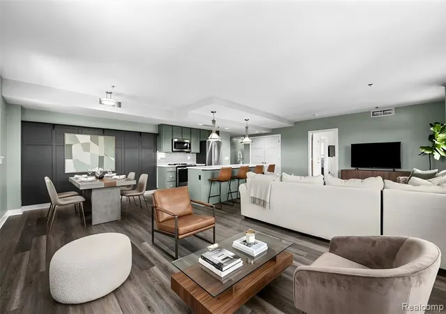 3rd image of 525 W Lafayette Blvd #21C, Detroit, MI 48226 3122 | MLS# 60978388