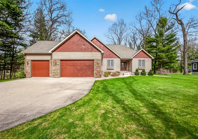 2nd image of 3950 Hampshire Hill Ln, Twin Lake, MI 49457 | MLS# 70524770