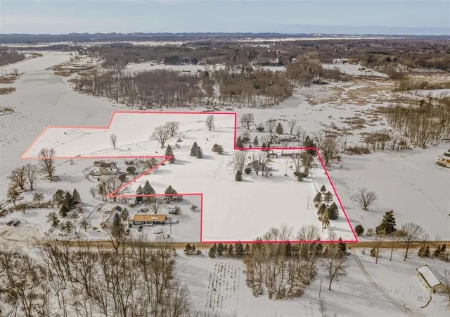 Homes for sale in Nunica, MI | 15425 132nd Ave, Nunica, MI 49448 | MLS# 70515072