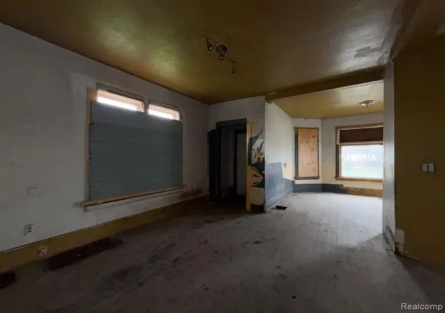 4th image of 2546 W Forest Ave, Detroit, MI 48208 | MLS# 60983895