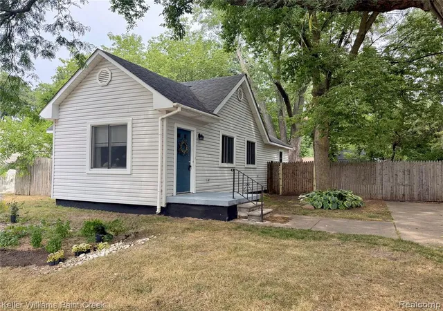 Photo 1 of Single family home for sale at 21628 Colgate St, Farmington Hills, MI 48336 | MLS# 61021143 | Listing updated on 2026-08-25