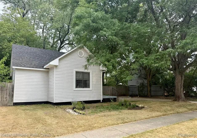 Photo 3 of Single family home for sale at 21628 Colgate St, Farmington Hills, MI 48336 | MLS# 61021143 | Listing updated on 2026-08-25