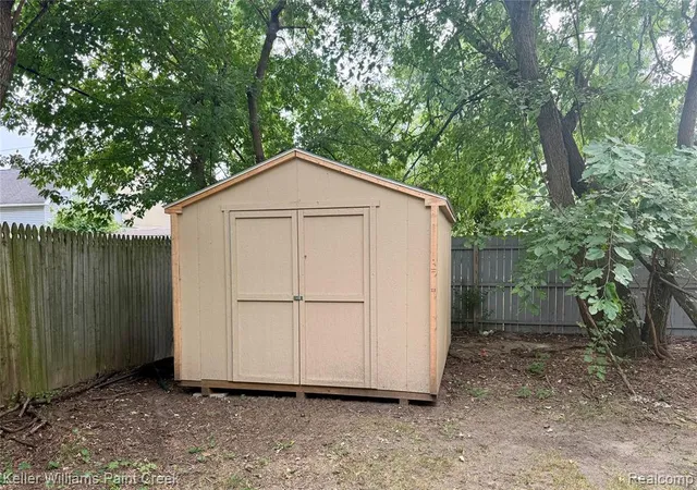 Photo 4 of Single family home for sale at 21628 Colgate St, Farmington Hills, MI 48336 | MLS# 61021143 | Listing updated on 2026-08-25