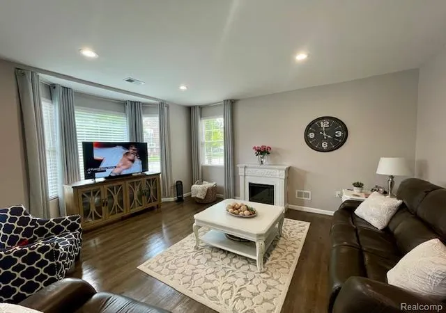 Photo 4 of Condo for sale at 47520 Pembroke Dr, Canton, MI 48188 7234 | MLS# 61024329 | Listing updated on 2026-09-03