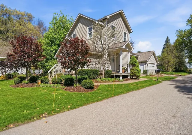 Homes for sale in Lake Orion, MI | 776 Heights Rd, Lake Orion, MI 48362 | MLS# 50209066