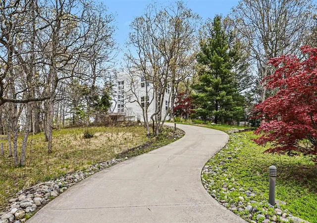 3rd image of 51212 Deer Park Dr, New Buffalo, MI 49117 | MLS# 70529577