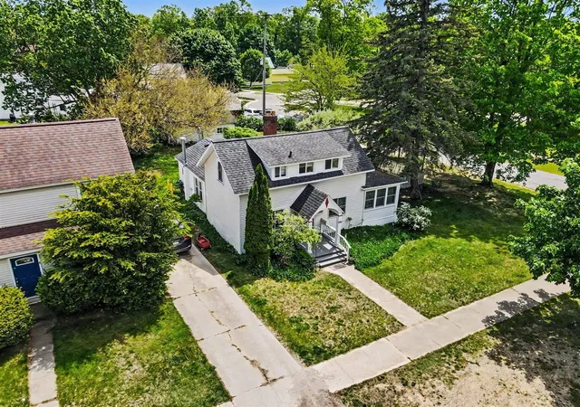 Homes for sale in Montague, MI | 8638 Sheridan St, Montague, MI 49437 | MLS# 70535315