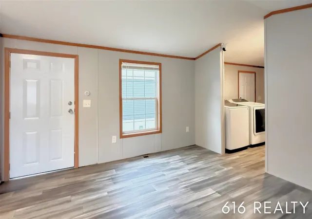 Homes for sale in Grand Rapids, MI | 72 N Green Meadow St, Grand Rapids, MI 49548 | MLS# 70542602