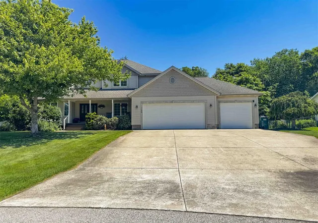 Homes for sale in Norton Shores, MI | 5108 Chanick St, Norton Shores, MI 49441 | MLS# 70544052