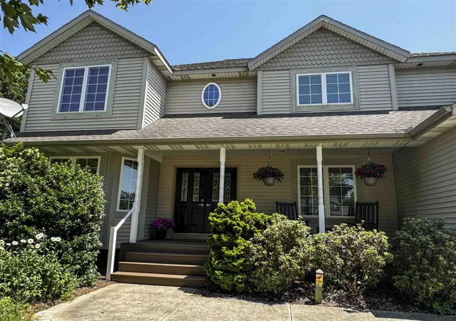 Homes for sale in Norton Shores, MI | 5108 Chanick St, Norton Shores, MI 49441 | MLS# 70544052