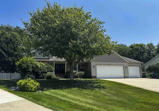 Homes for sale in Norton Shores, MI | 5108 Chanick St, Norton Shores, MI 49441 | MLS# 70544052