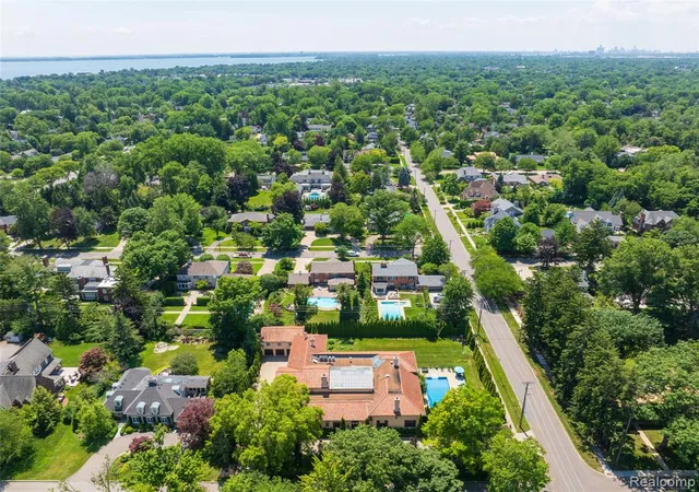 Homes for sale in Grosse Pointe Farms, MI | 189 Cloverly Rd, Grosse Pointe Farms, MI 48236 | MLS# 61010594