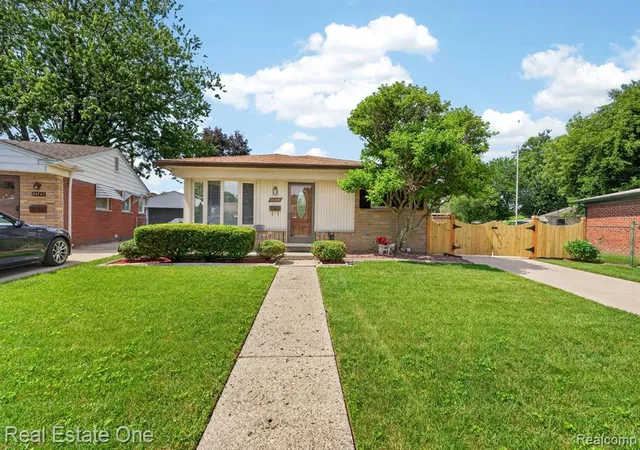 Homes for sale in Taylor, MI | 24749 Munson St, Taylor, MI 48180 | MLS# 61007624