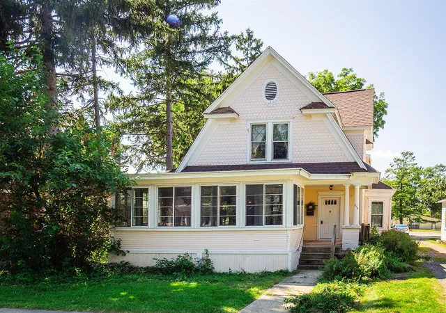 Photo 2 of Single family home for sale at 210 S Elm St, Three Oaks, MI 49128 | MLS# 70555673 | Listing updated on 2026-09-23