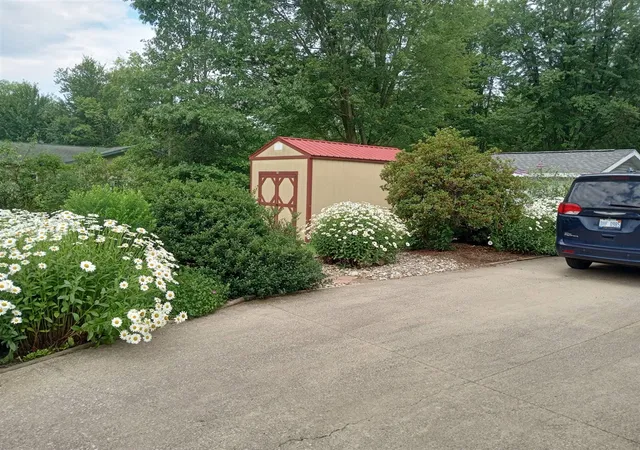 2nd image of 4453 Hicks Ave, Benton Harbor, MI 49022 | MLS# 70520519