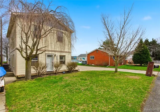 Homes for sale in Harrison Township, MI | 37886 Sunnybrook St, Harrison Township, MI 48045 | MLS# 61000437