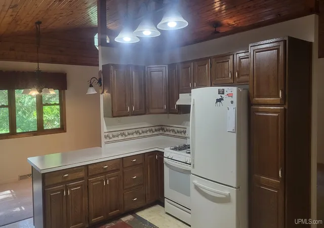 4th image of 9332 Deer Lake Rd, Crivitz, WI 54114 | MLS# 50211196
